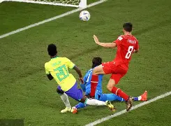 最大的博彩论坛交流-湖人战术调整示好艾顿